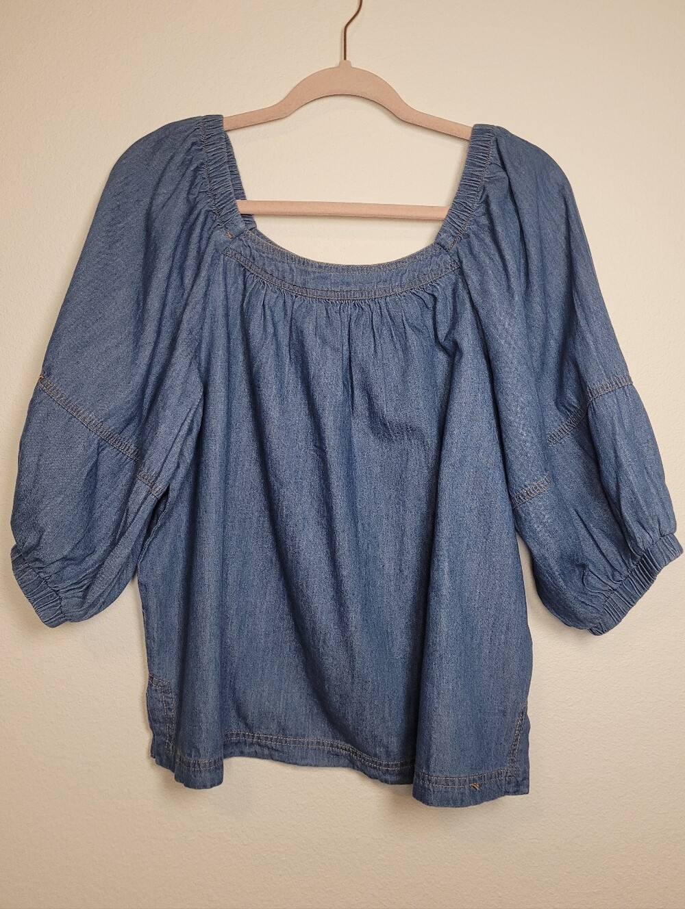 Sundance Blue Chambray Puff Sleeve Top L Coastal Cowgirl Denim Peasant Blouse